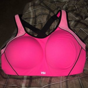Victoria’s Secret VSX knockout Sports bra 38D